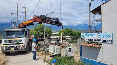 Grúa articulada - trabajo de IMECAL S.R.L. en Chiclayo