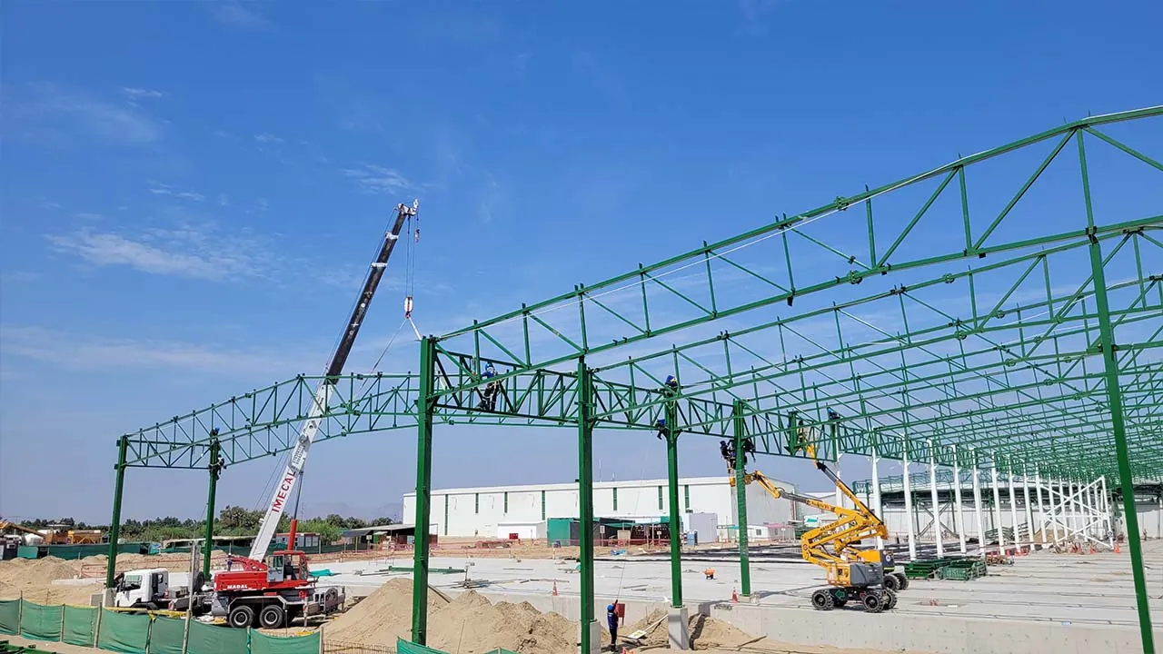 Grúa articulada - trabajo de IMECAL S.R.L. en Chiclayo
