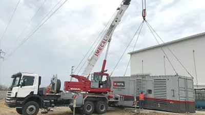 Grúa telescópica - trabajo de IMECAL S.R.L. en Chiclayo